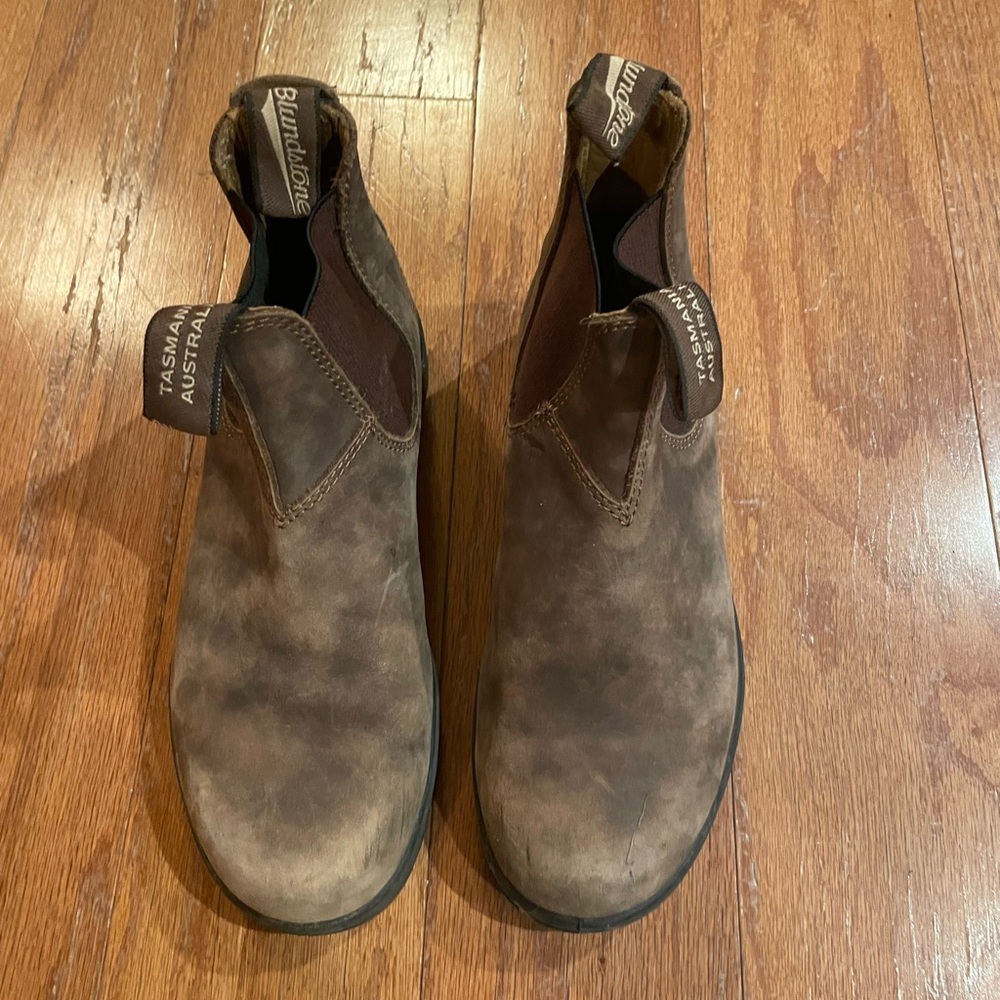 Blundstones
